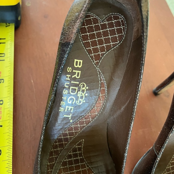 Bridget Shuster heels Bronce Metallic shiny Pointed Toe Flour De Lis leather 7.5 - Picture 6 of 8